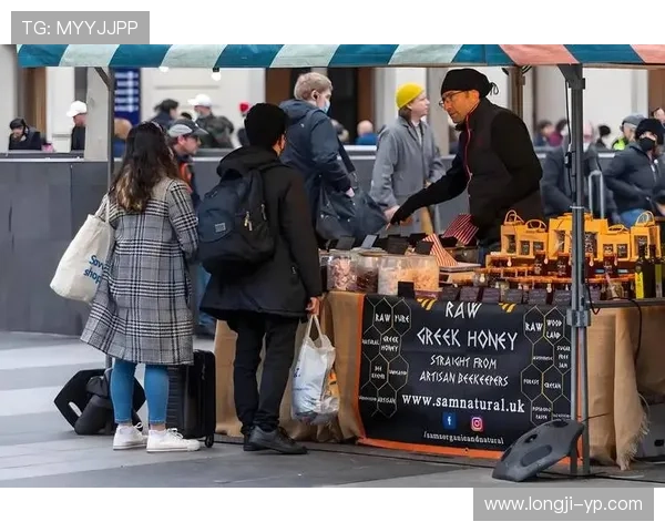 揭秘13位角色扑朔迷离的关系,这部剧的情感线太上头了!